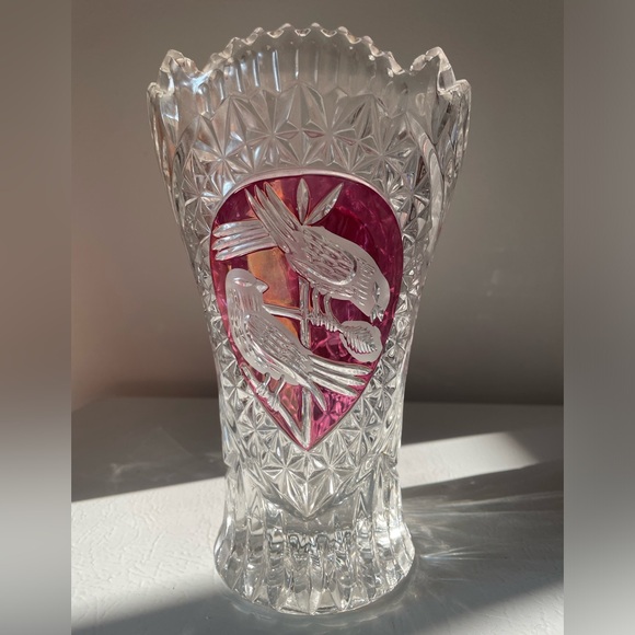 Stunning Vintage Red Cut to Clear Lead Crystal Bird Vase Hofbauer Germany 8" - Picture 4 of 7